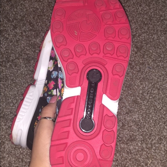 shoes - Picture 2 of 3